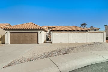 5412 W Cochise Dr Glendale, AZ 85302